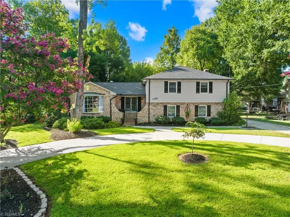 2438 Edgewood Ave, Burlington, NC 27215