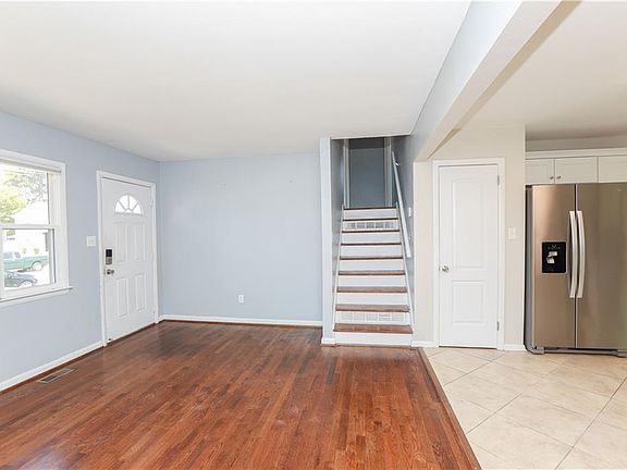 4th image of 12 Briarwood Drive
