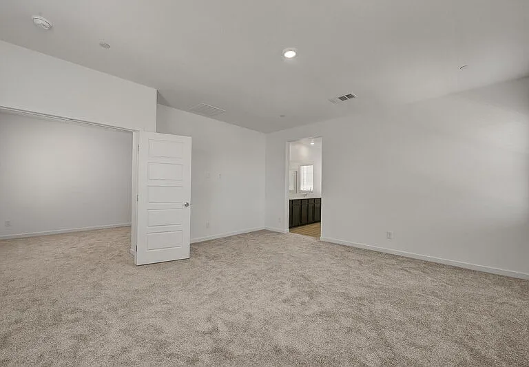 561 Preston Crest St — Photo 41