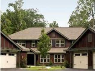 5526 Colonial Chatsworth Cir, North Charleston, SC 29418