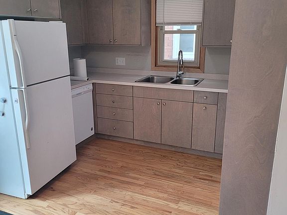 2nd image of 2323 2nd St NE #1