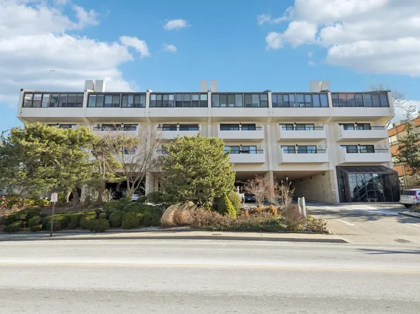 372 Main Street #209, Port Washington, NY 11050