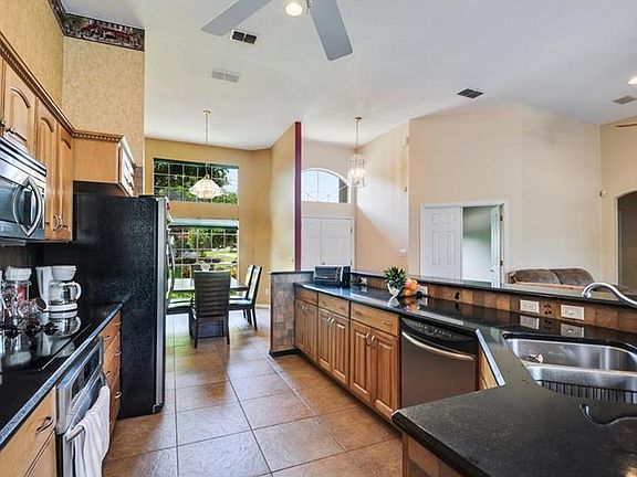 5th image of 1127 Lake Legro Ct