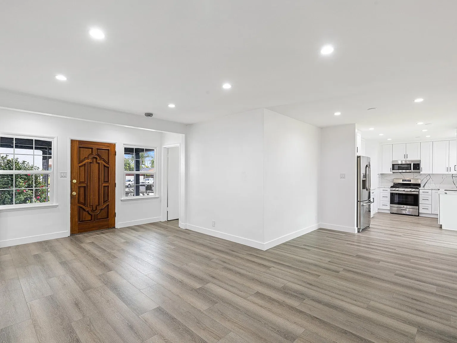 4 bed, 1572 sqft, $4,500 — Photo 3