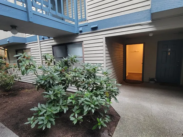 20620 60th Ave W APT D, Lynnwood, WA 98036