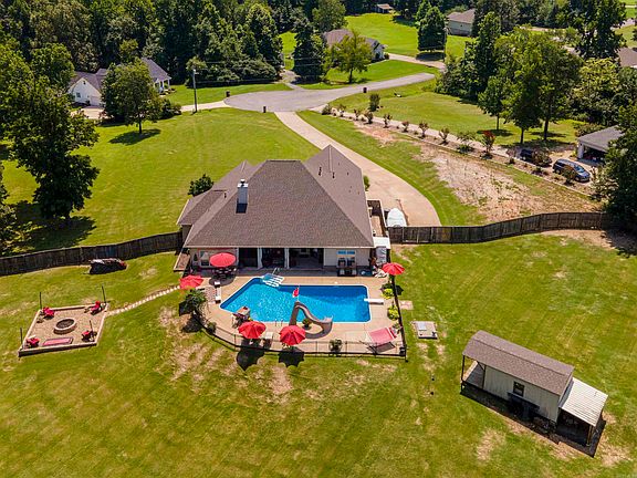 2nd image of 1581 Brookshire Dr