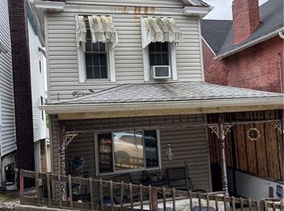 904 Coalmont St, Braddock, PA 15104