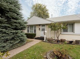 4532 W 89th Pl, Hometown, IL