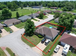 3050 W Scott St, Springfield, MO 65802