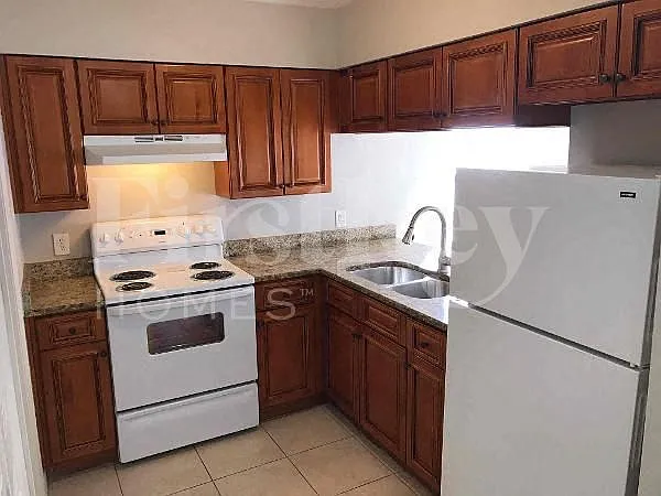 2224 E Hanna Ave — Photo 8
