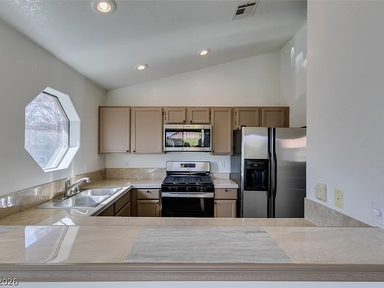 5054 S Rainbow Blvd #202 — Photo 24