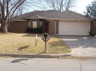 1801 Dorchester St, Fort Worth, TX 76134