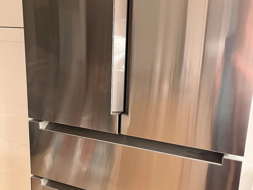 Bosch fridge with filtered water inside and ice maker
