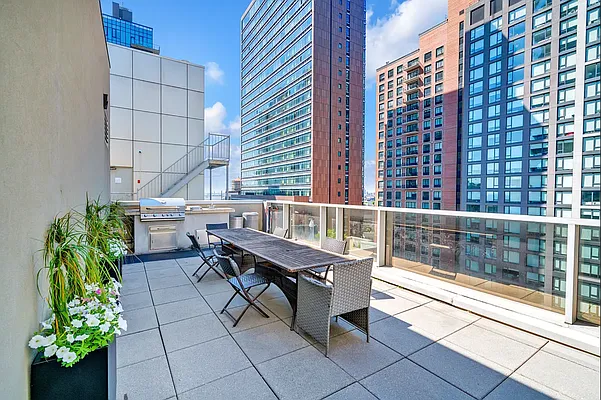 Sold by Nest Seekers International | media 21