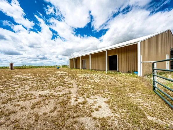 73 N Dutch Valley Road, Bennett, CO 80102