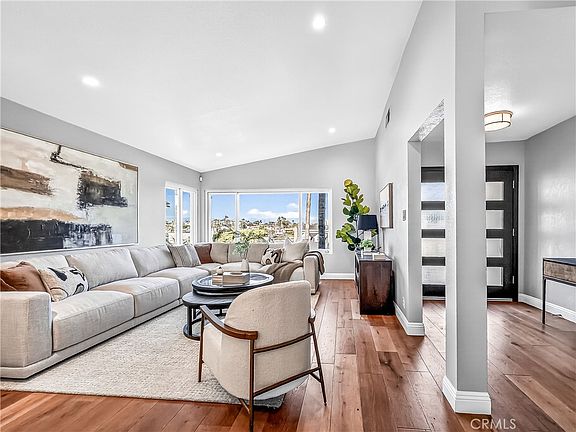 3rd image of 7313 Earldom Ave