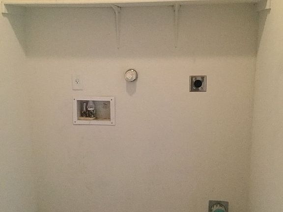 5th image of 5736 Columbia Dr