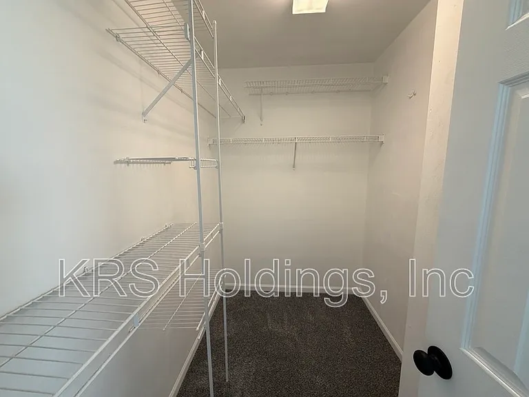 128 Majestic Dr N — Photo 7