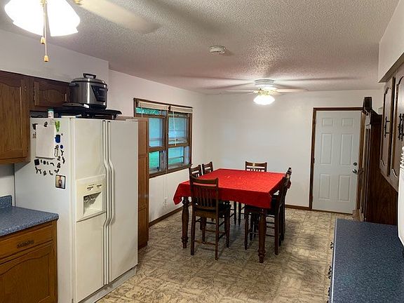 4th image of 605 Benton Way