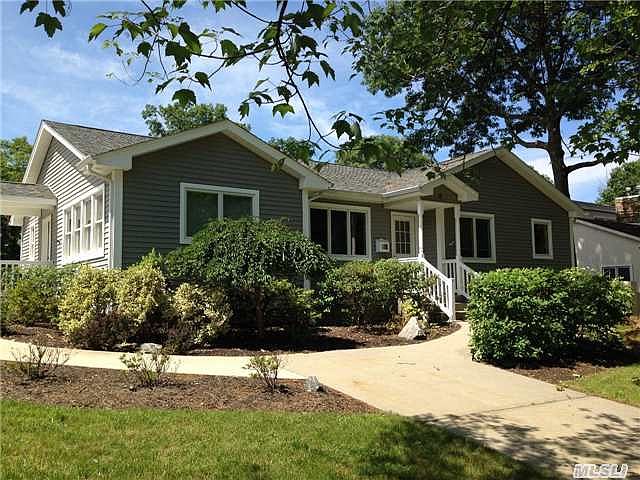1st image of 4 Howell Dr