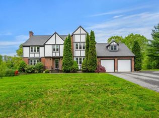 7 David Dr, Pelham, NH 03076