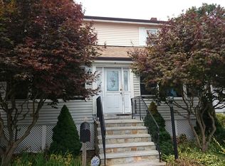 19 Sherbrook St, West Roxbury, MA 02132
