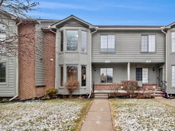31484 Merriwood Park Dr, Livonia, MI 48152
