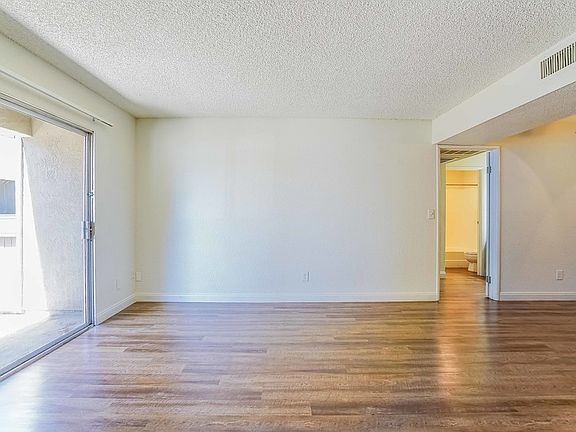 5th image of 2500 Karen Ave #3