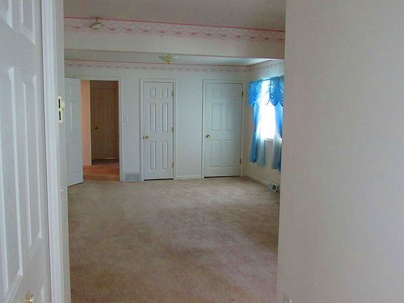 3 closets in master bedroom