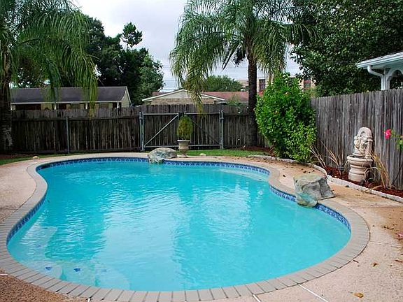2nd image of 401 Belle Chase Dr