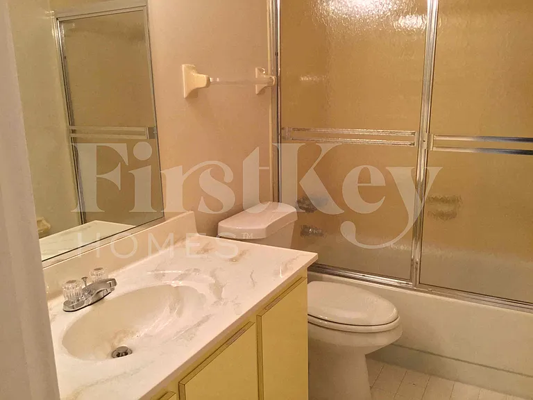 1955 NW 193rd Ter — Photo 10