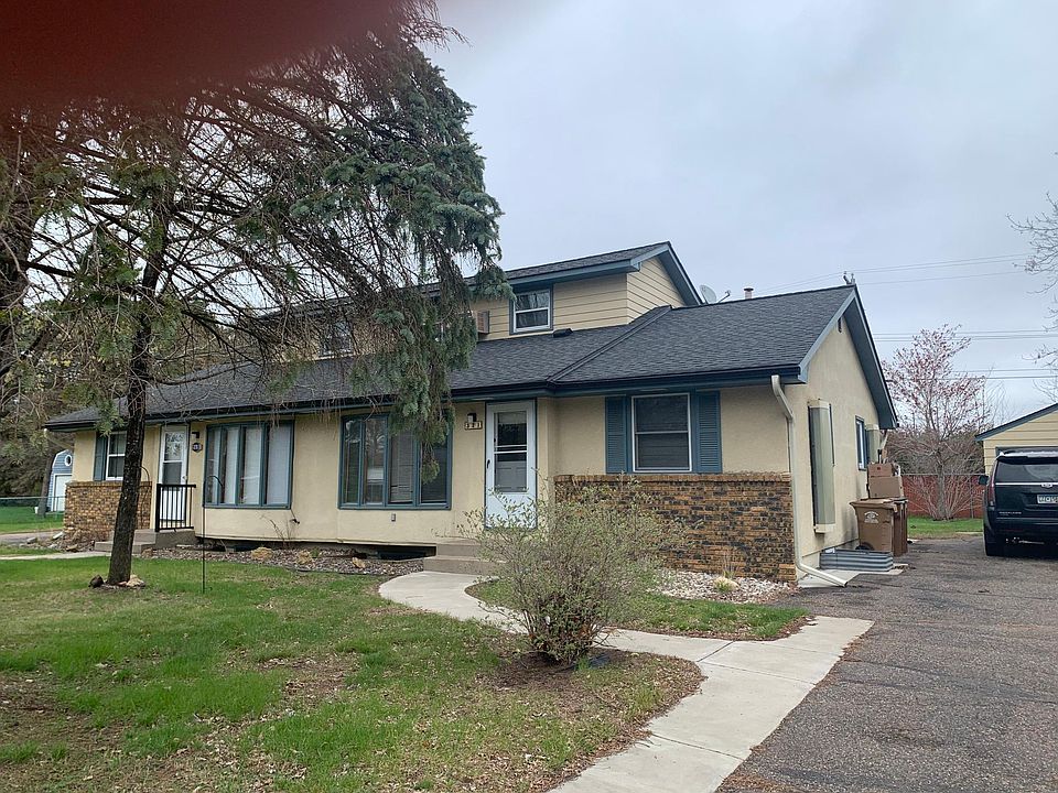 1st image of 321 Queenan Ave S #1