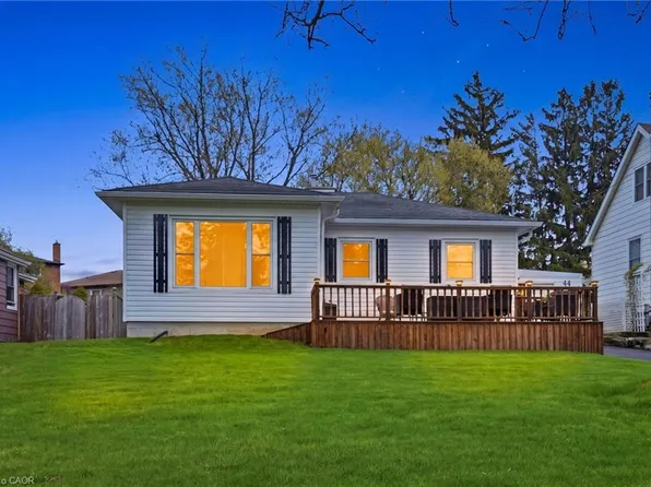 44 Lake Ave N, Hamilton, ON L8E 1L3