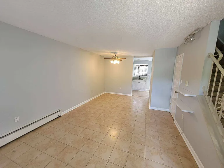 21 S Seas Ct #21 — Photo 4