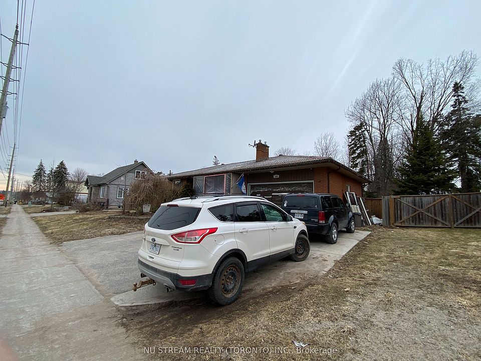 2nd image of 536 Big Bay Point Rd