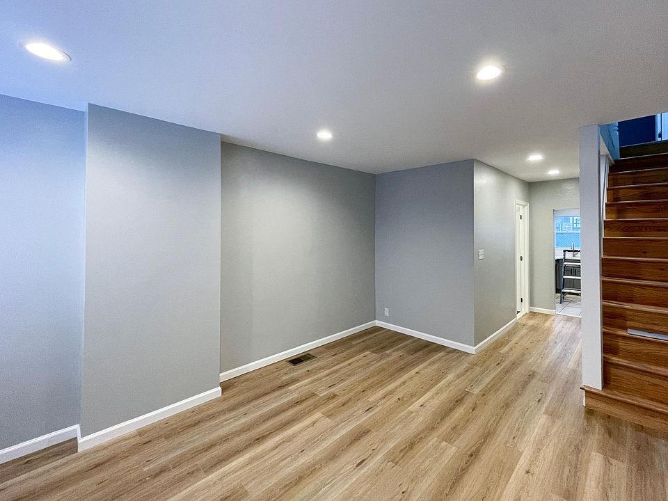 1st image of 2035 McClellan St