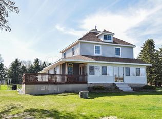 350 3rd Ave W, Hunter, ND 58048