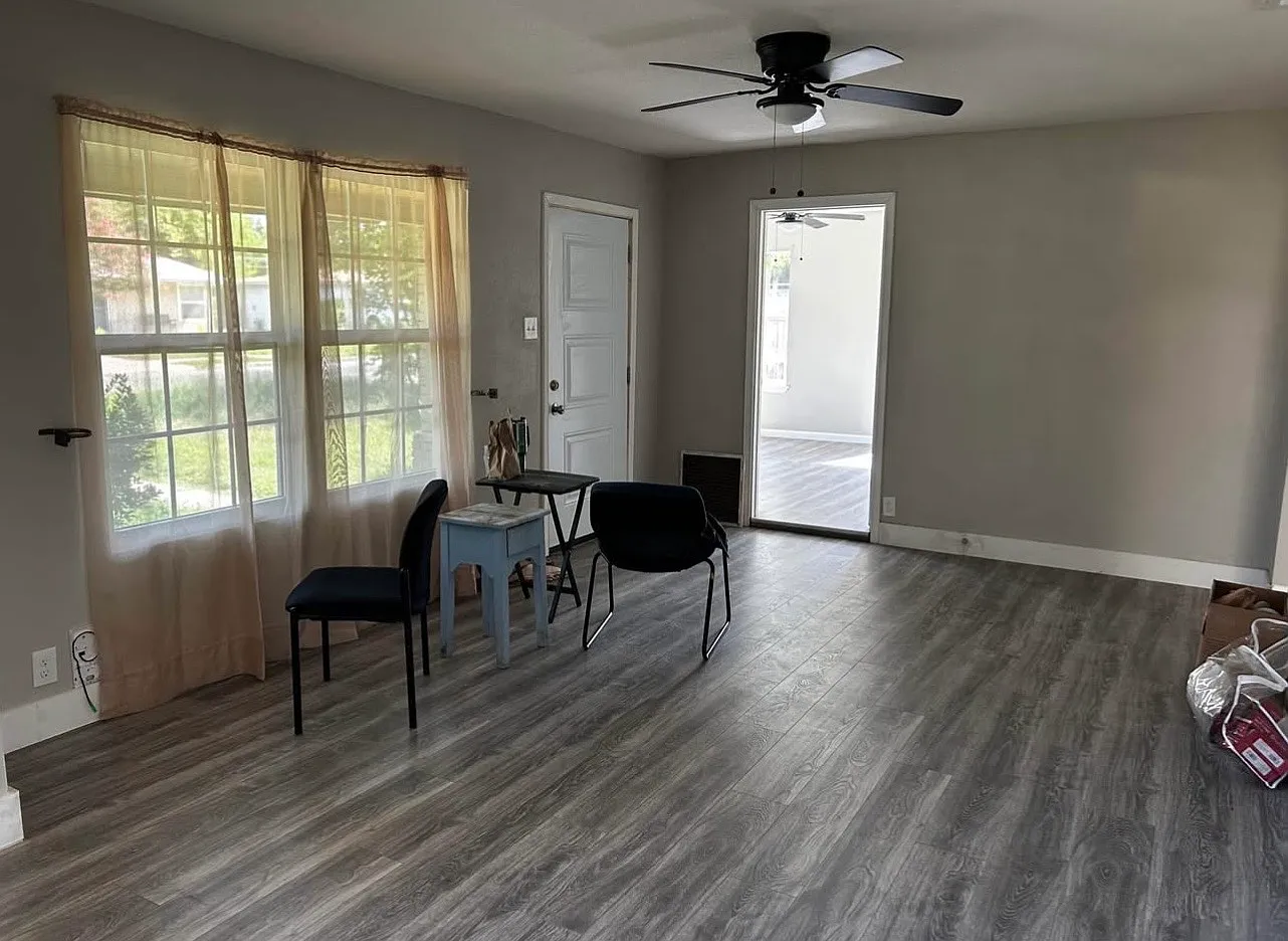 3 bed, 1328 sqft, $1,800 — Photo 1