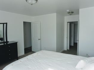 3663 W Golden Sky Ln, South Jordan, UT 84009
