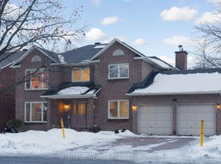 32 Marble Arch Cres, Ottawa, ON K2G5S3