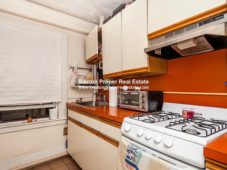 94 W Cedar St #3 — Photo 4
