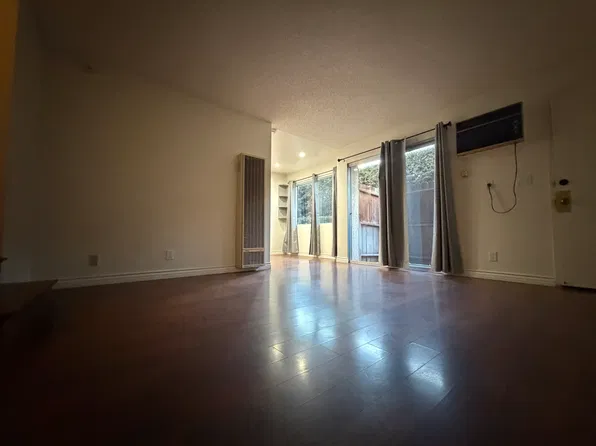 1929 S Barrington Ave #C, Los Angeles, CA 90025