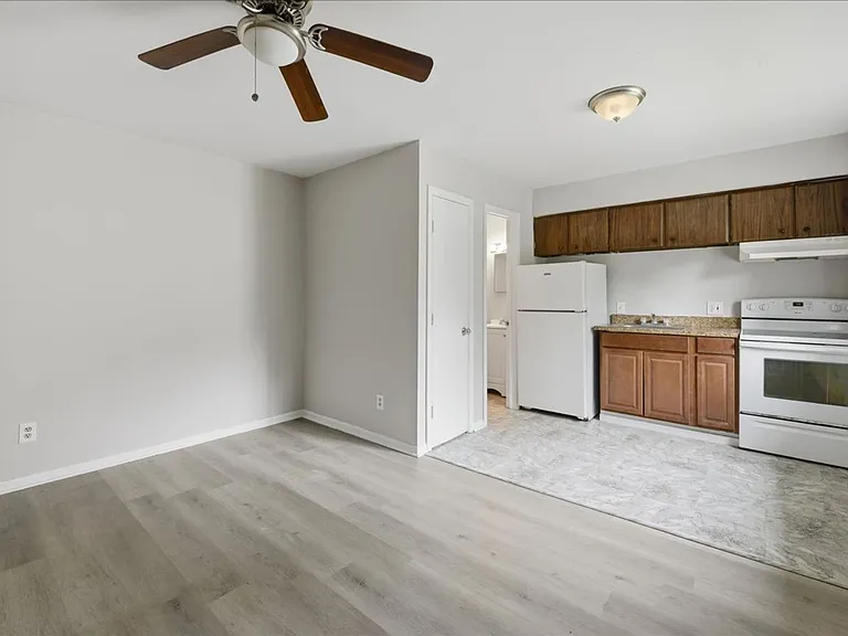 8820 E 45th St — Photo 5