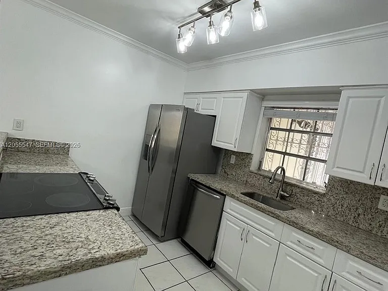 828 Lorca St — Photo 7