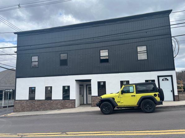 42 Main St #1