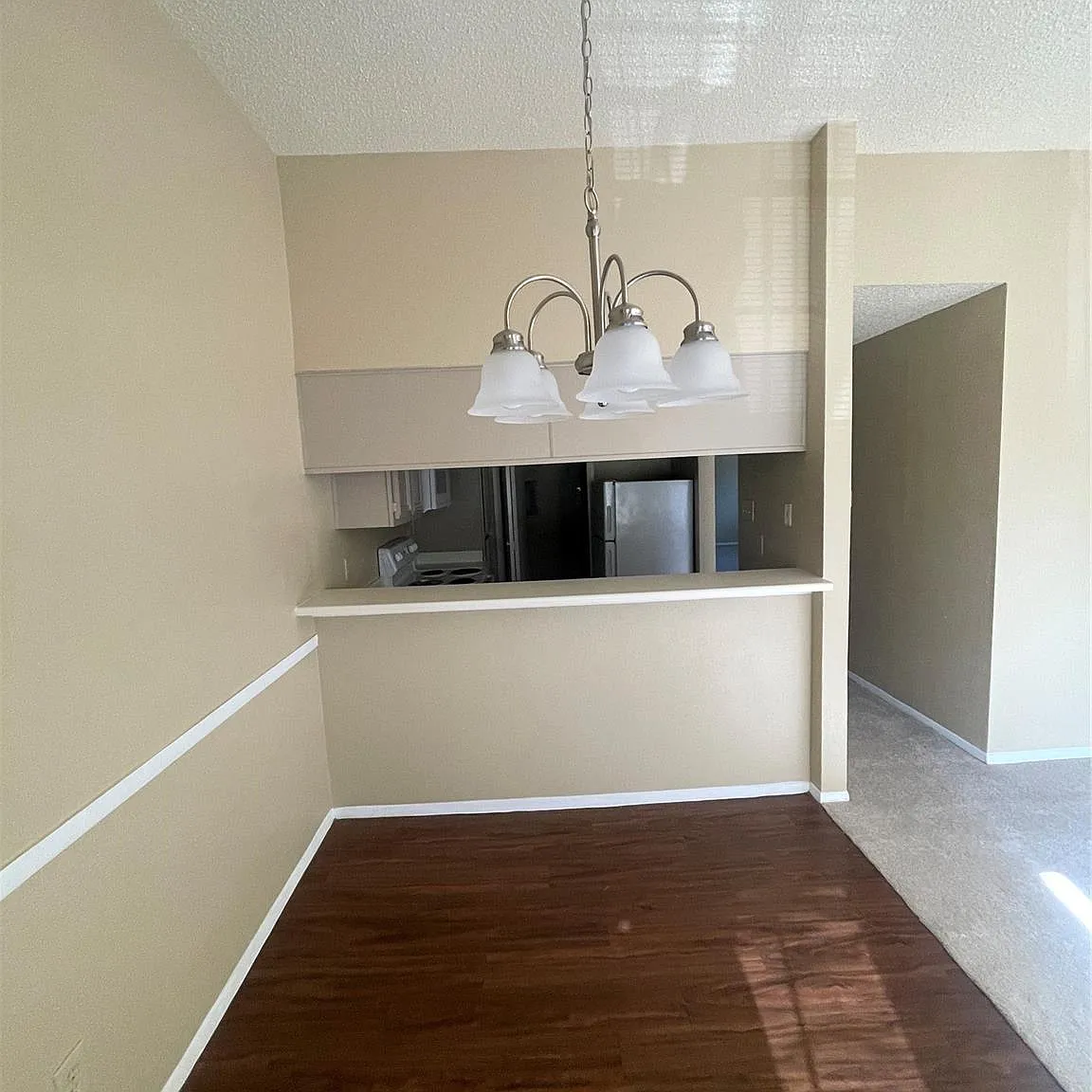 1 bed, 1.0 bath, 750 sqft, $1,000 — Photo 2