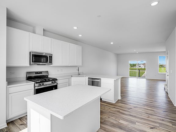 3rd image of 105 Harvest Ln