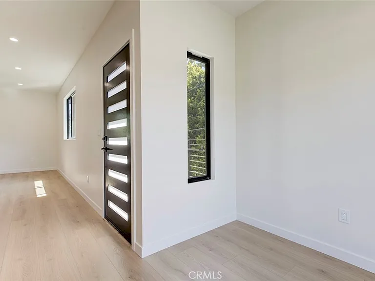 13502 Bessemer St — Photo 10