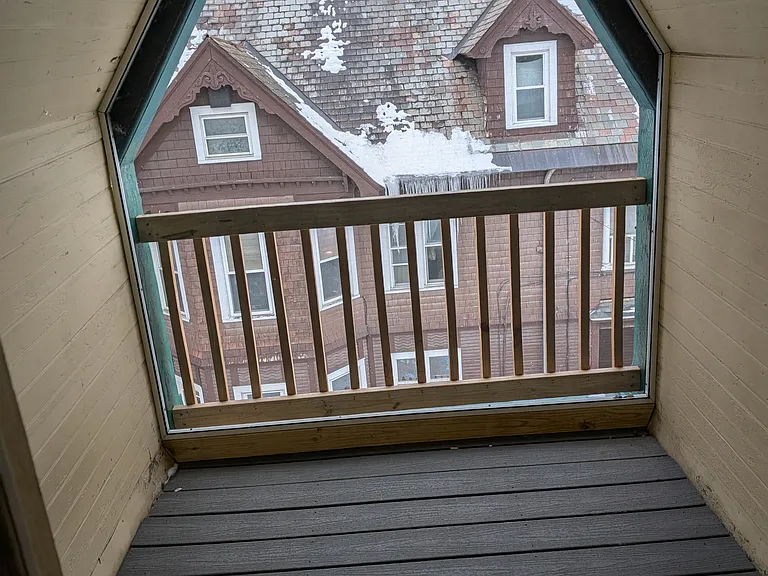 Screened in, trex deck balcony