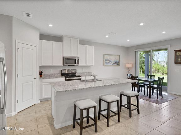 4th image of 1064 VICTORIA HILLS Court